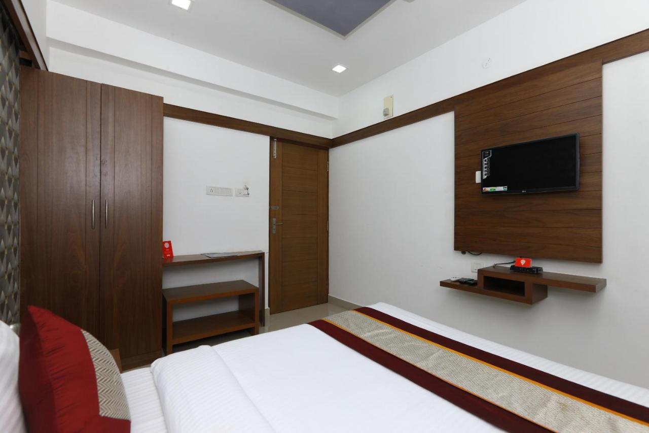 Oyo Flagship 6626 Khaleej Residency