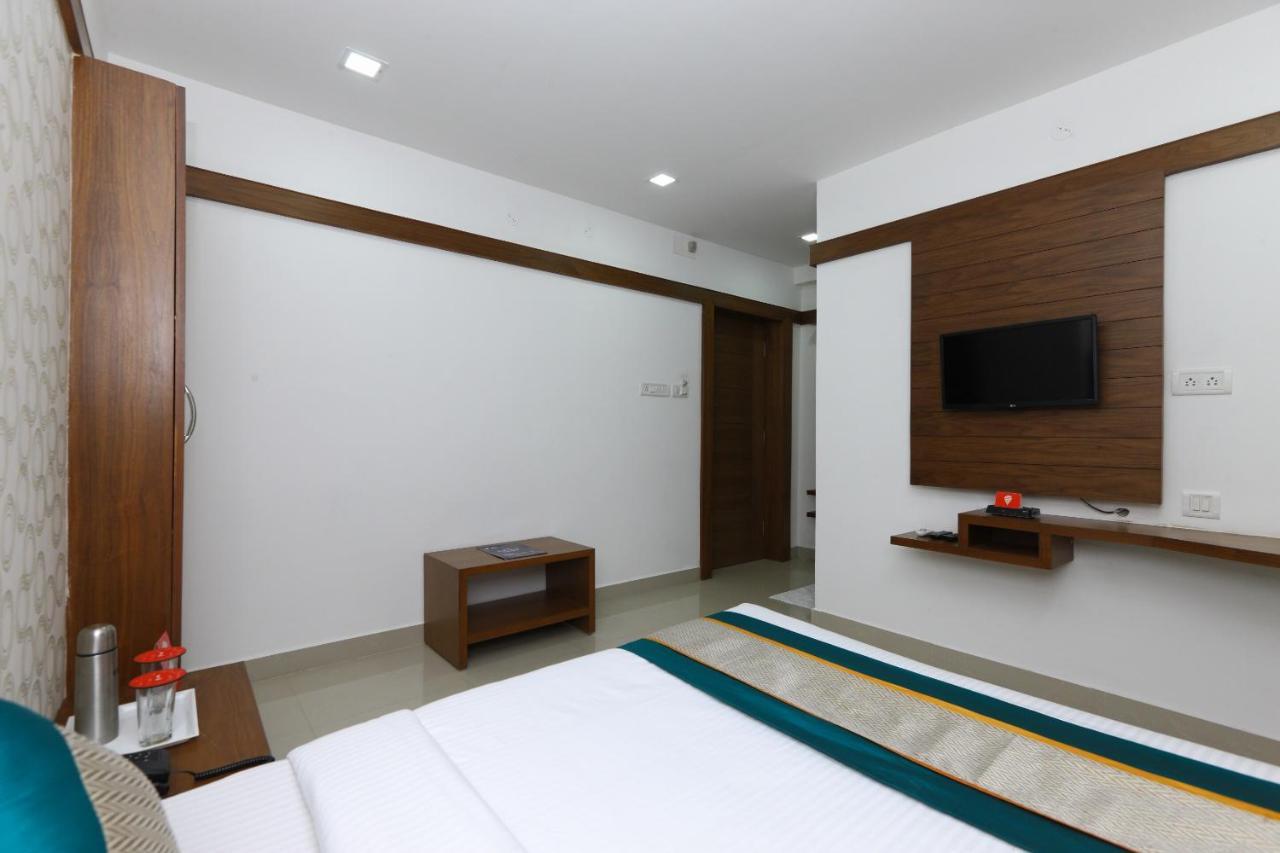 Oyo Flagship 6626 Khaleej Residency Hotel 3*